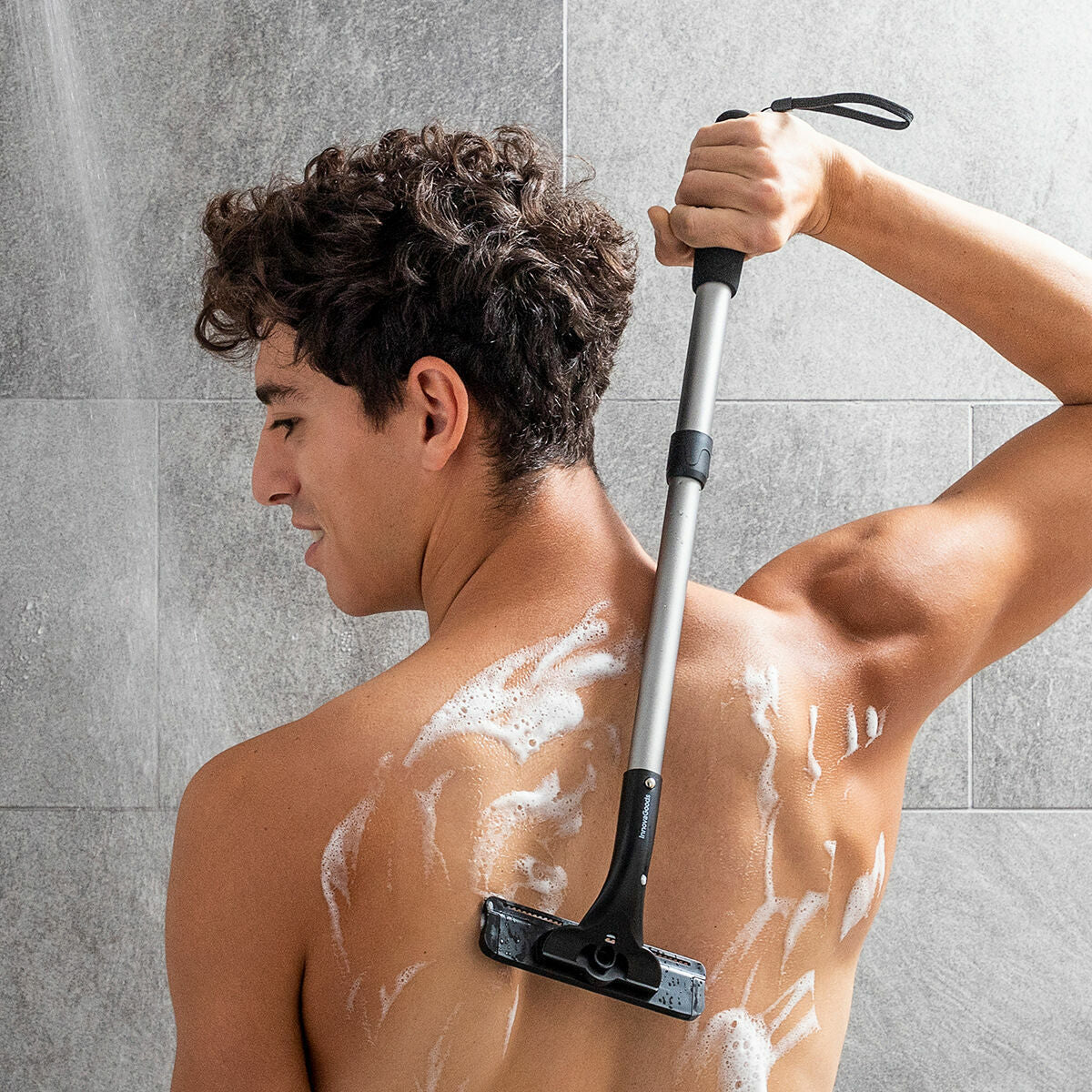Body Shaver with Extendable Aluminum Handle Extaver InnovaGoods product packaging